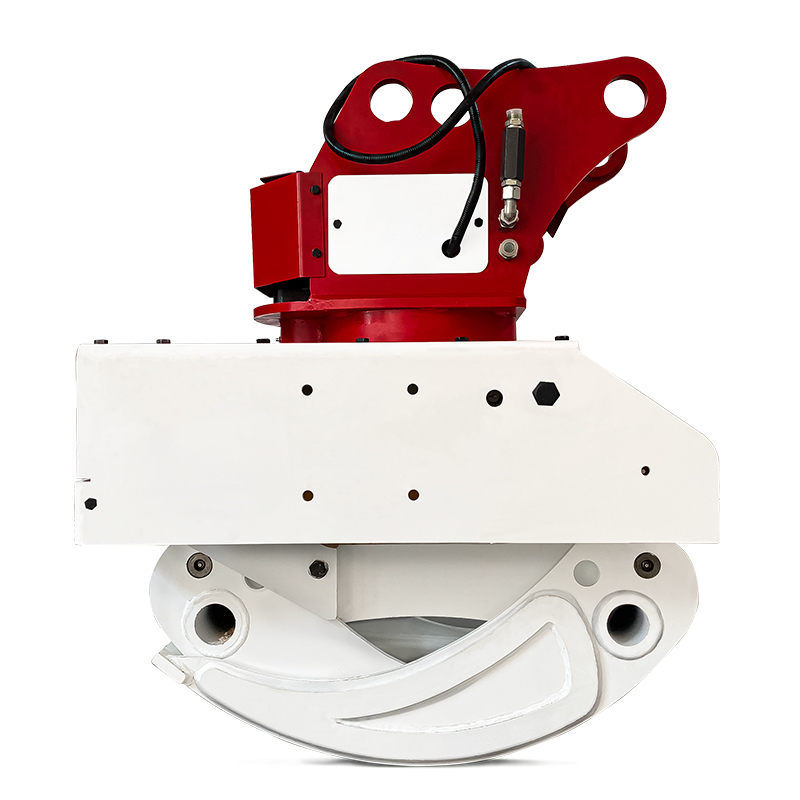 Arraffoni per legna con motoseghe.jpg