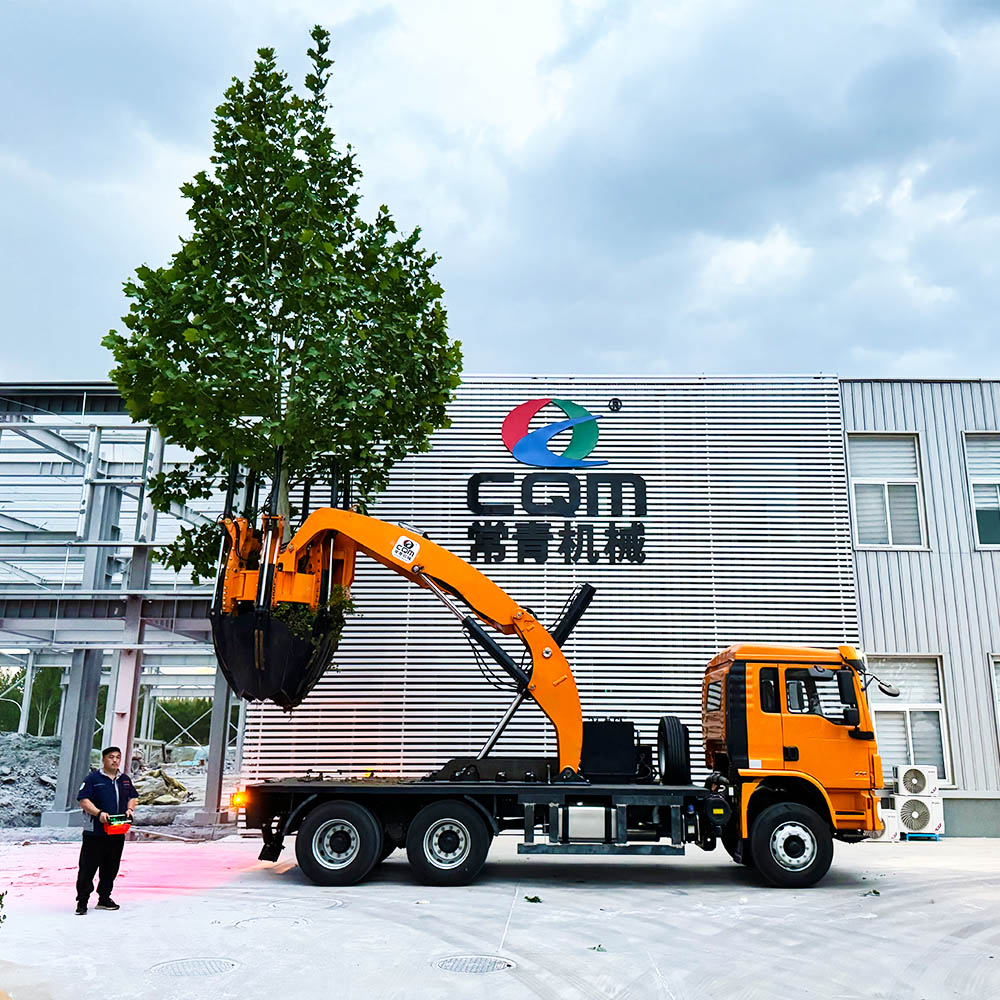 Tree Spade Truck.jpg Tree Spade Truck.jpg